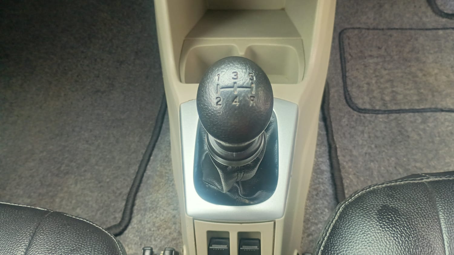 Used 2019 Maruti Suzuki Alto K10 VXi Petrol Manual interior GEAR  KNOB VIEW