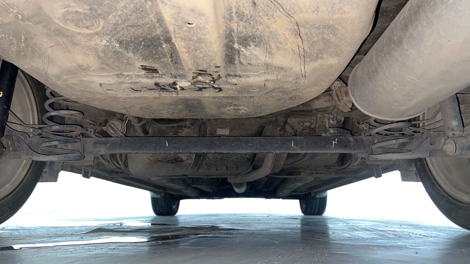 Used 2020 Maruti Suzuki Ciaz Alpha Hybrid 1.5 Petrol Manual extra REAR UNDERBODY VIEW (TAKEN FROM REAR)