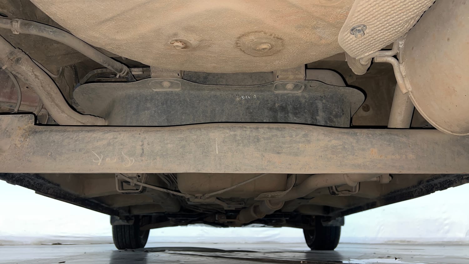 Used 2016 Mahindra KUV100 K6+ 6 STR Petrol Manual extra REAR UNDERBODY VIEW (TAKEN FROM REAR)