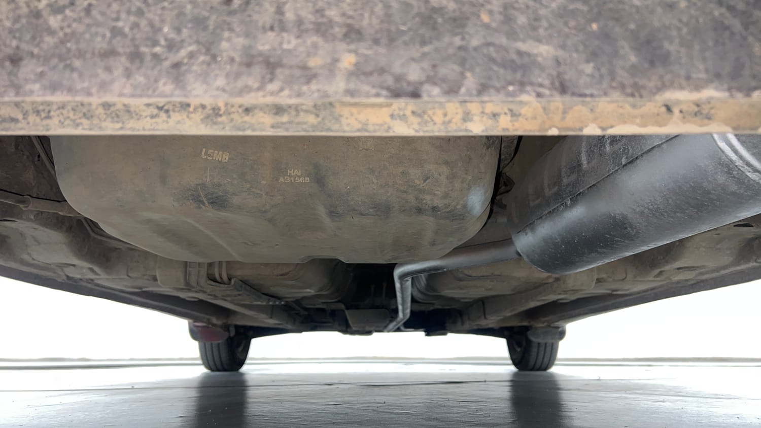 Used 2016 Hyundai Eon Era + AirBag Petrol Manual extra REAR UNDERBODY VIEW (TAKEN FROM REAR)
