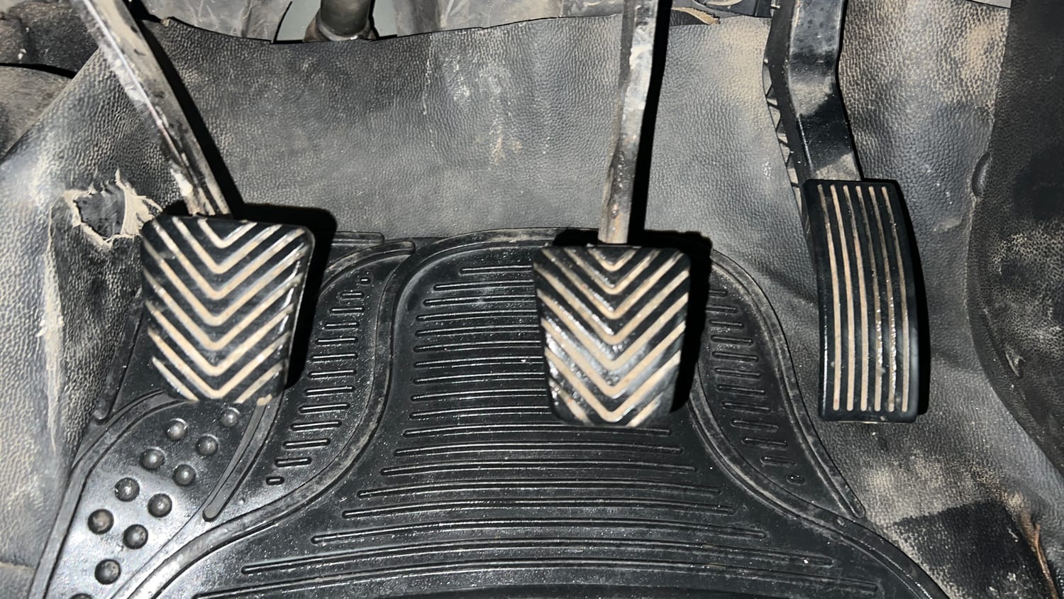 Used 2015 Hyundai Elite i20 Sportz 1.2 Petrol Manual interior PEDALS VIEW