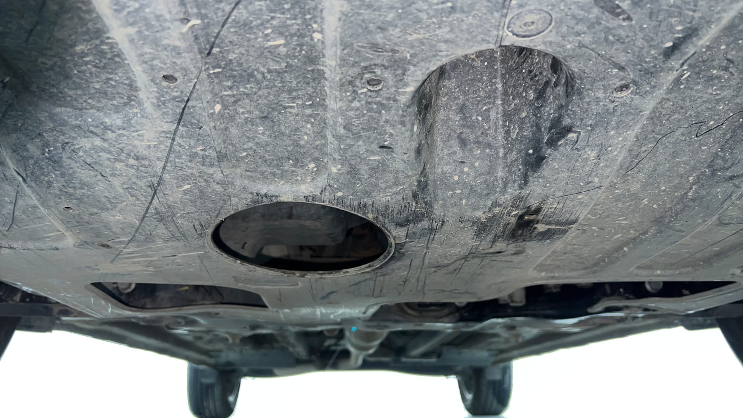 Used 2023 kia Seltos HTX 1.5 Petrol IVT Petrol Automatic extra FRONT LEFT UNDERBODY VIEW