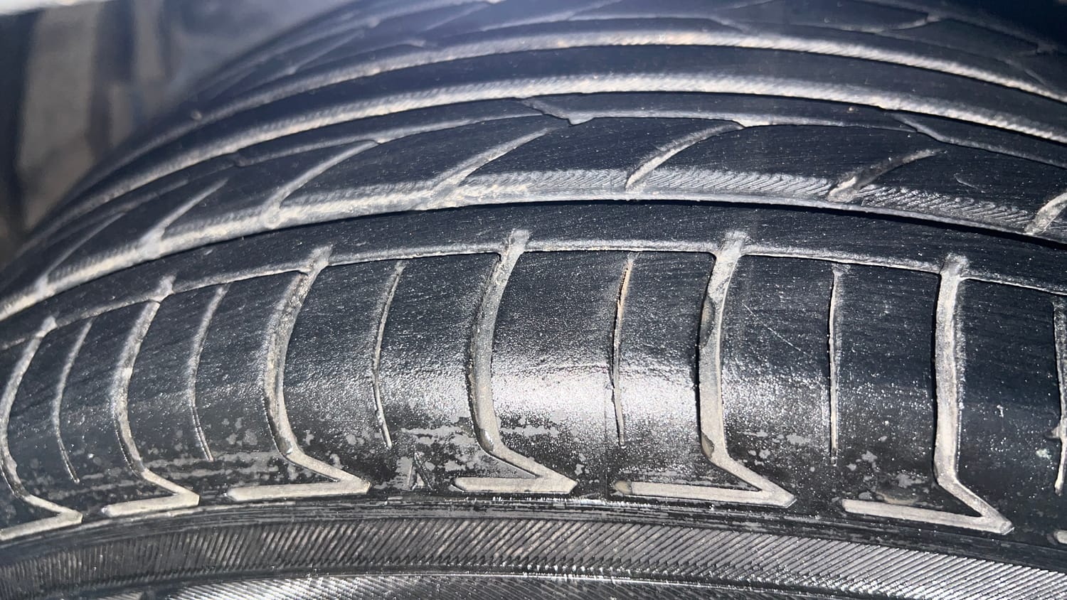 Used 2019 Honda City V Petrol Petrol Manual tyres LEFT FRONT TYRE TREAD VIEW