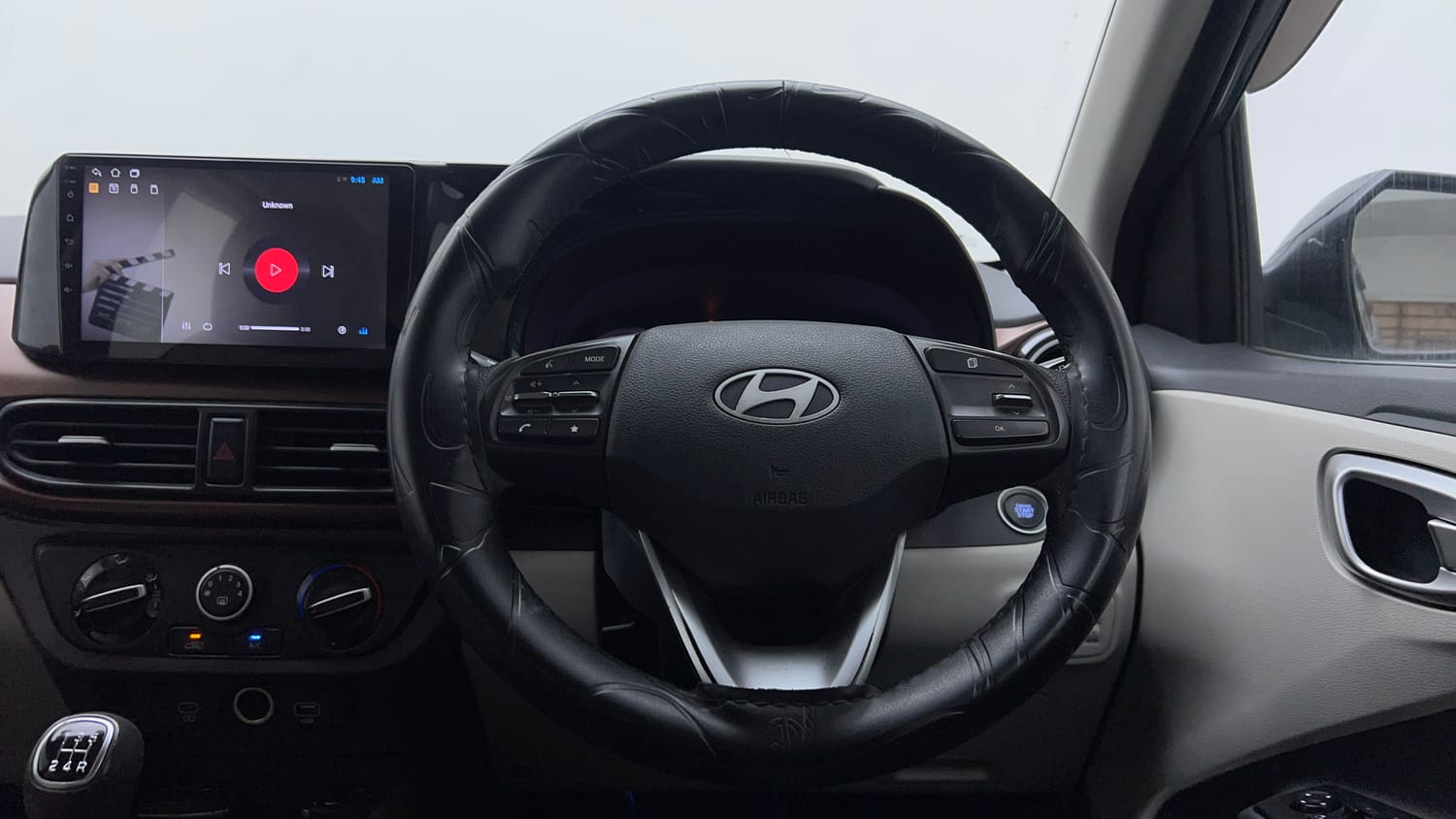 Used 2023 Hyundai Aura SX 1.2 CNG Cng Manual interior STEERING VIEW