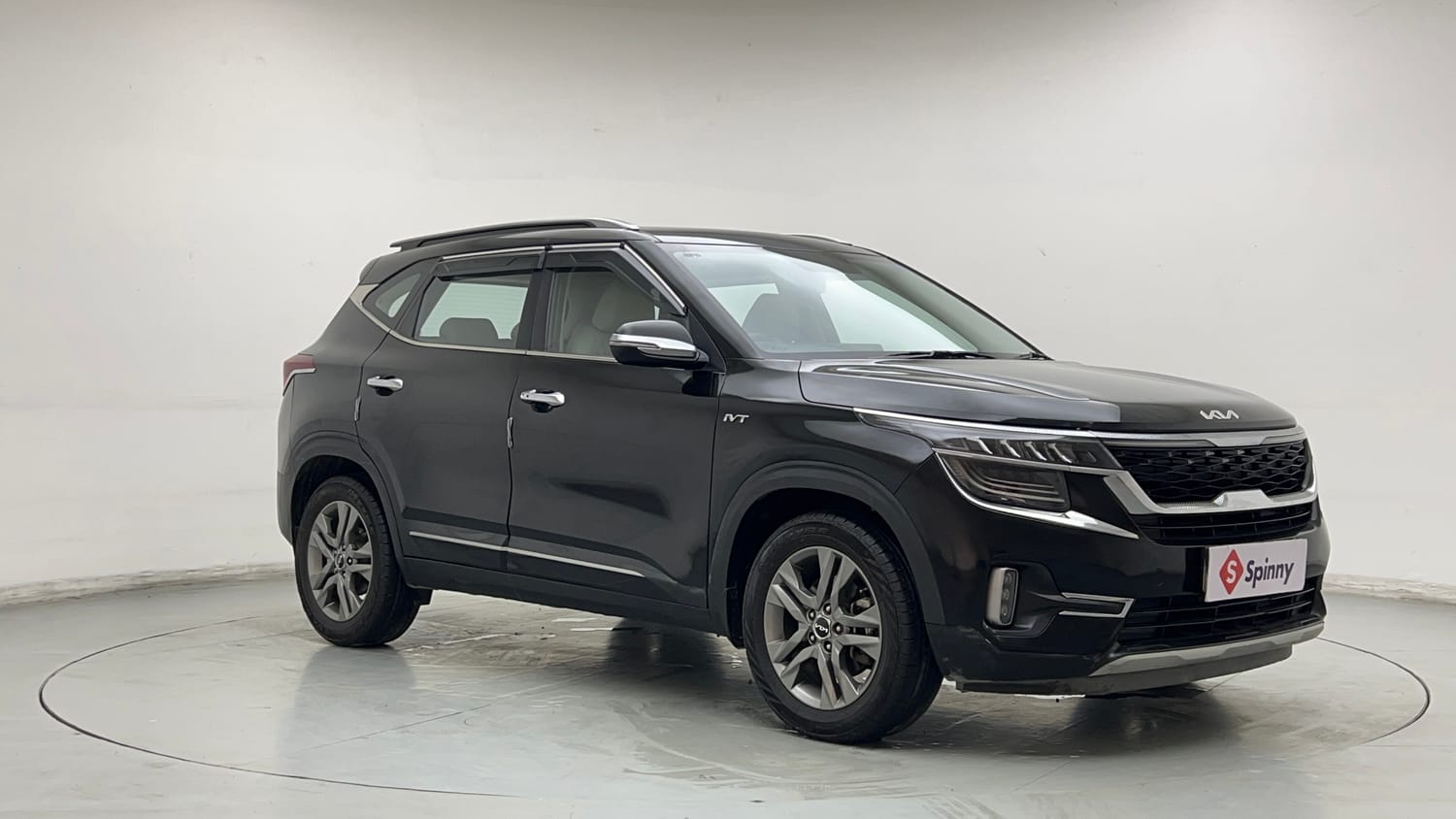 Used 2023 kia Seltos HTX 1.5 Petrol IVT Petrol Automatic exterior RIGHT FRONT CORNER VIEW