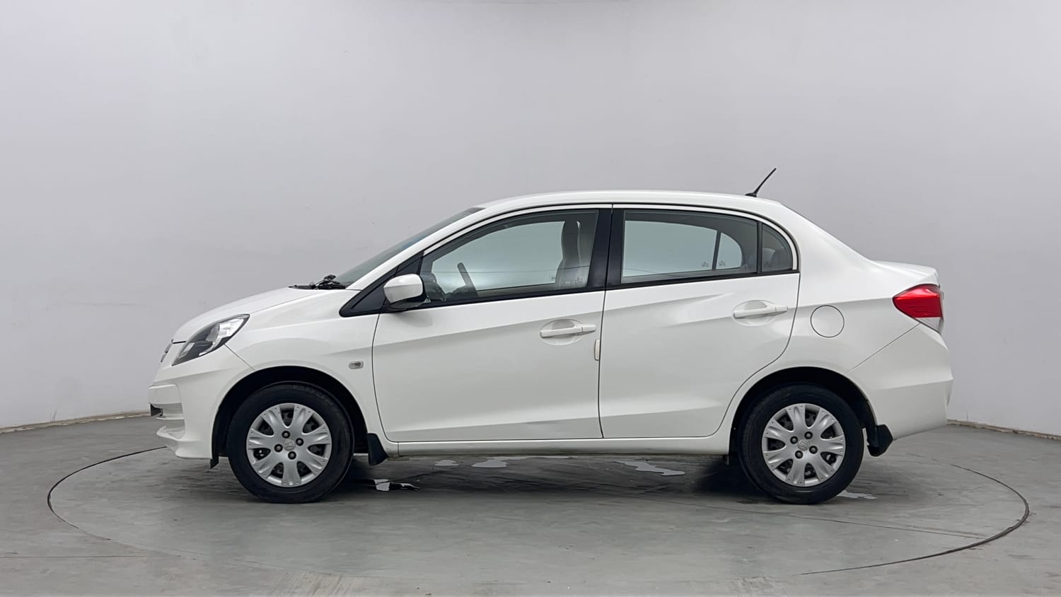 Used 2013 Honda Amaze 1.2 S i-VTEC Petrol Manual exterior LEFT SIDE VIEW