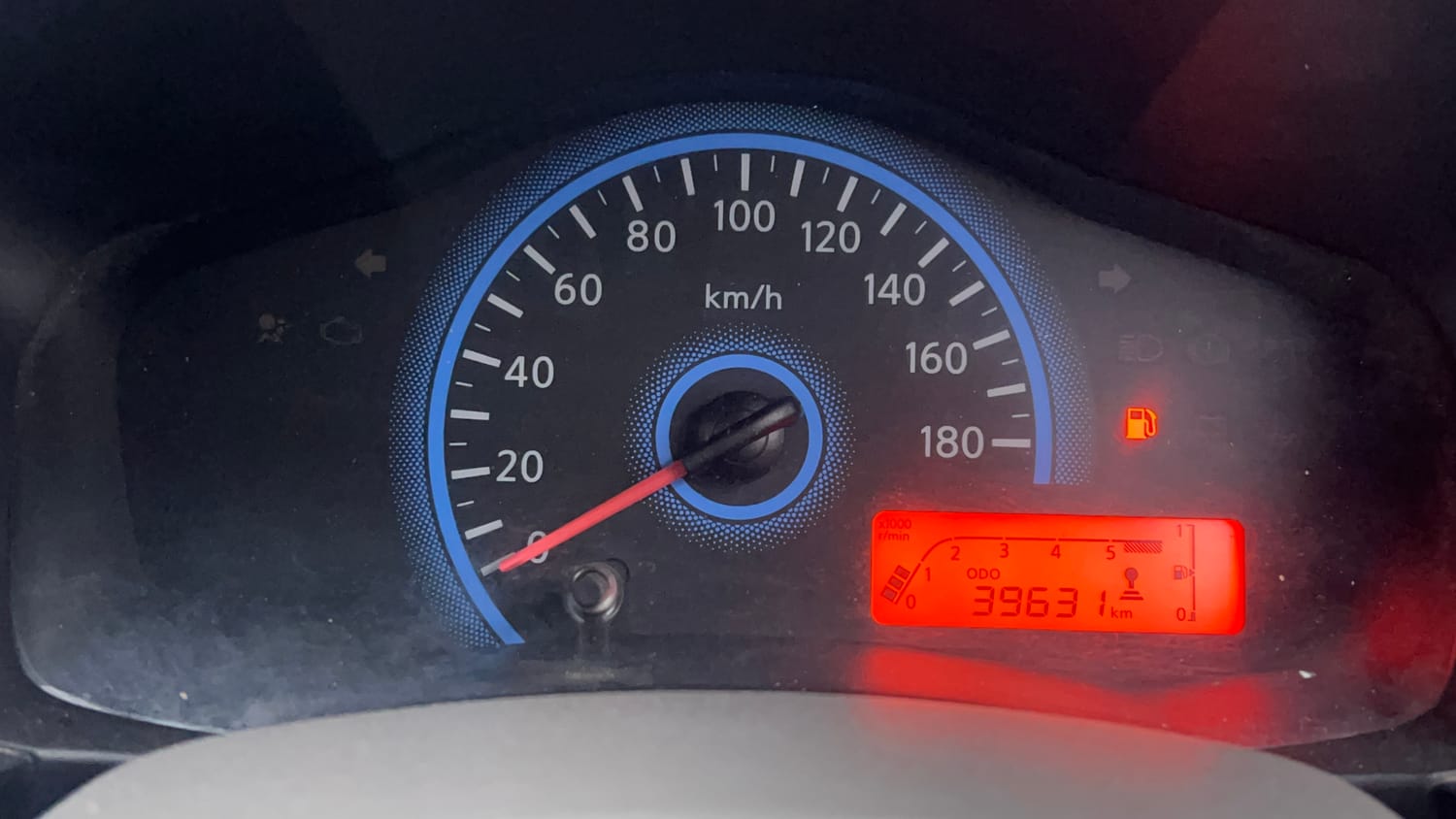 Used 2016 Datsun Redi-GO T Petrol Manual interior CLUSTERMETER VIEW