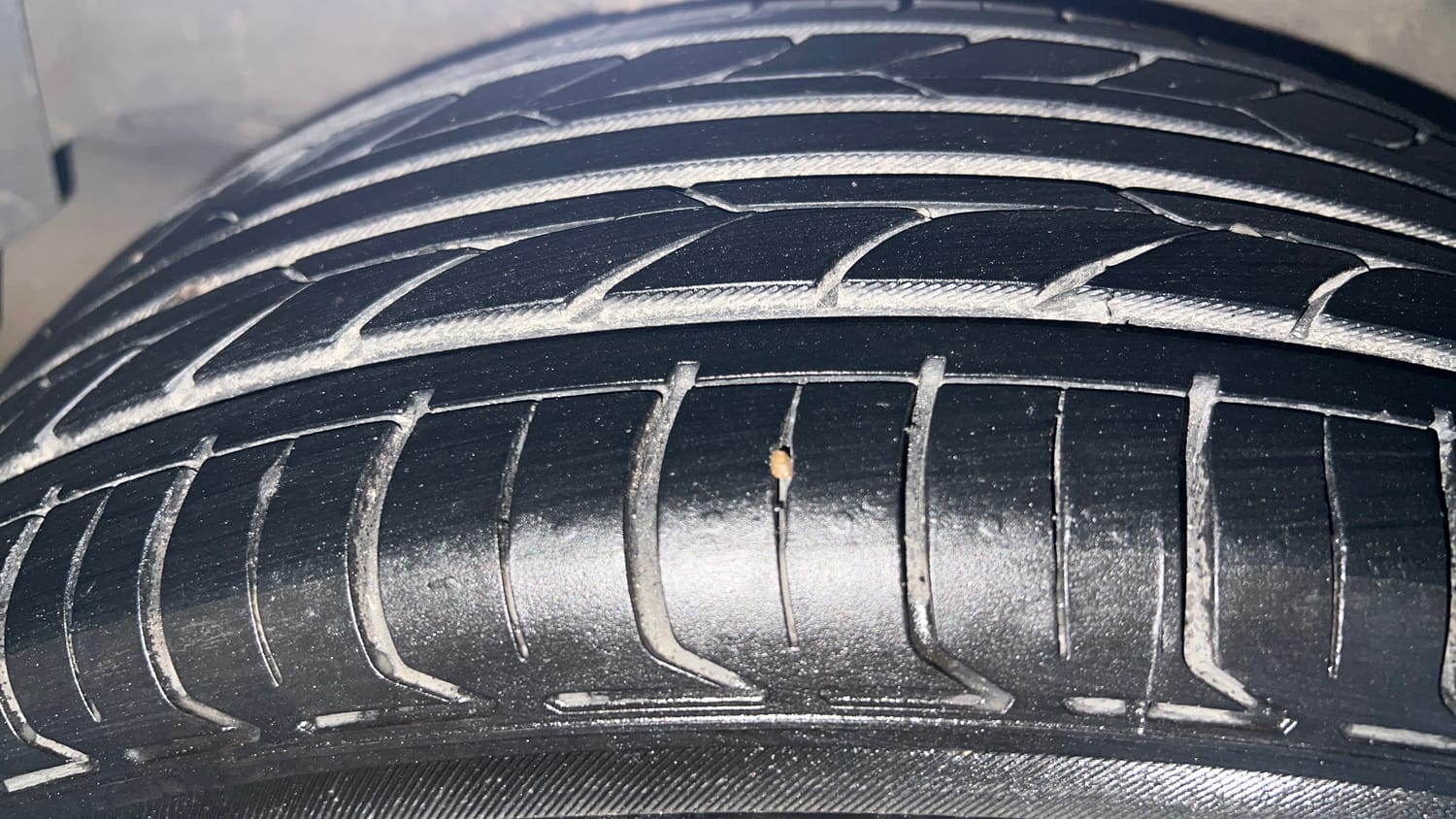 Used 2019 Honda City V Petrol Petrol Manual tyres RIGHT REAR TYRE TREAD VIEW