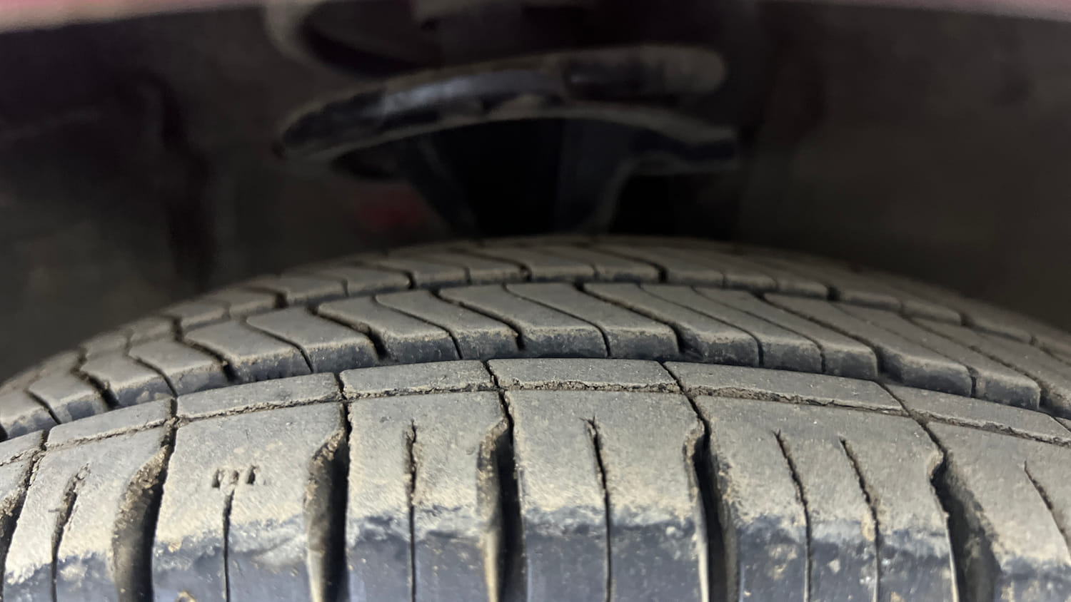 Used 2012 Hyundai i10 Era 1.1 iRDE2 Petrol Manual tyres RIGHT FRONT TYRE TREAD VIEW