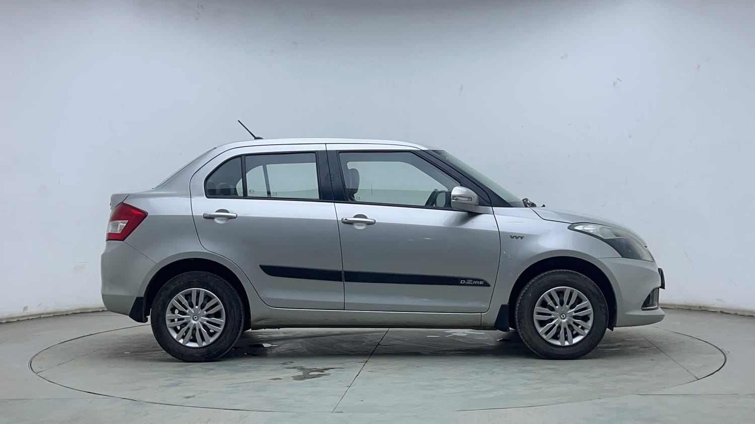 Used 2015 Maruti Suzuki Swift Dzire VXI Petrol Manual exterior RIGHT SIDE VIEW