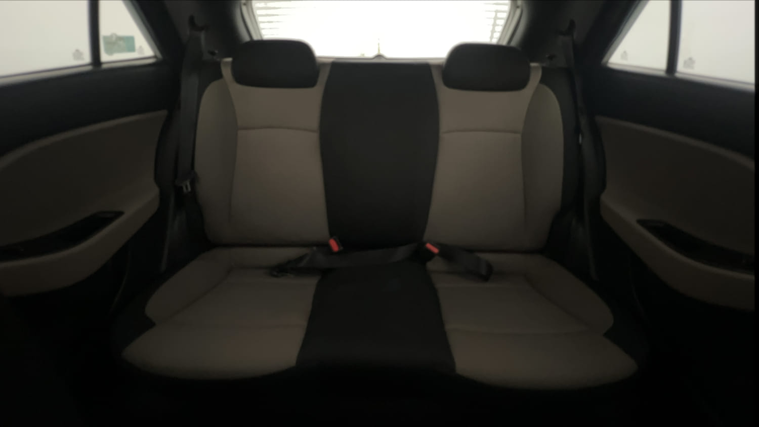 Used 2015 Hyundai Elite i20 Sportz 1.2 Petrol Manual interior REAR SEAT CONDITION VIEW