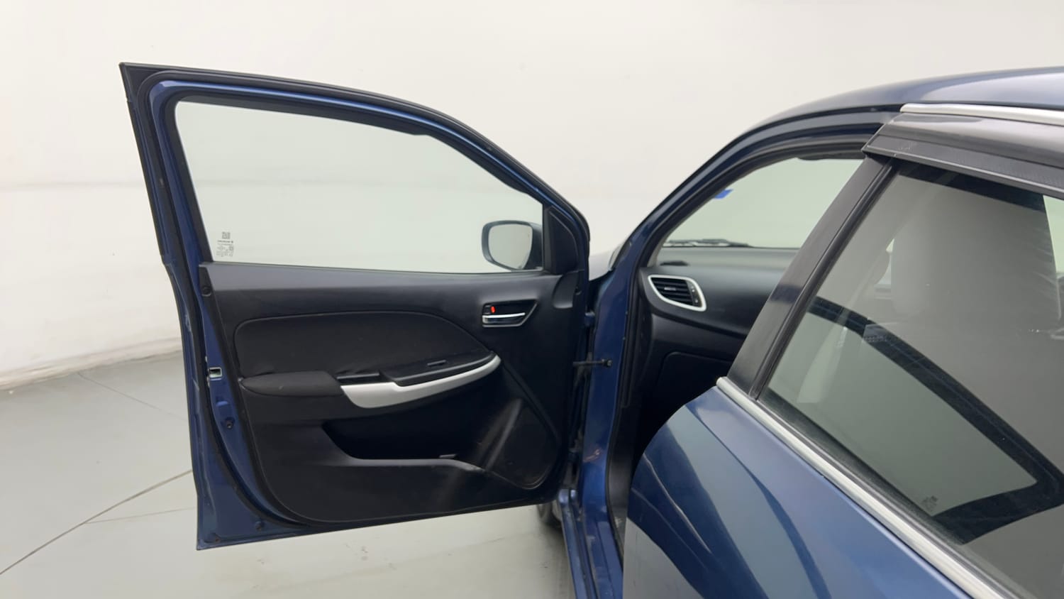 Used 2017 Maruti Suzuki Baleno Delta 1.2 Petrol Manual interior LEFT FRONT DOOR OPEN VIEW