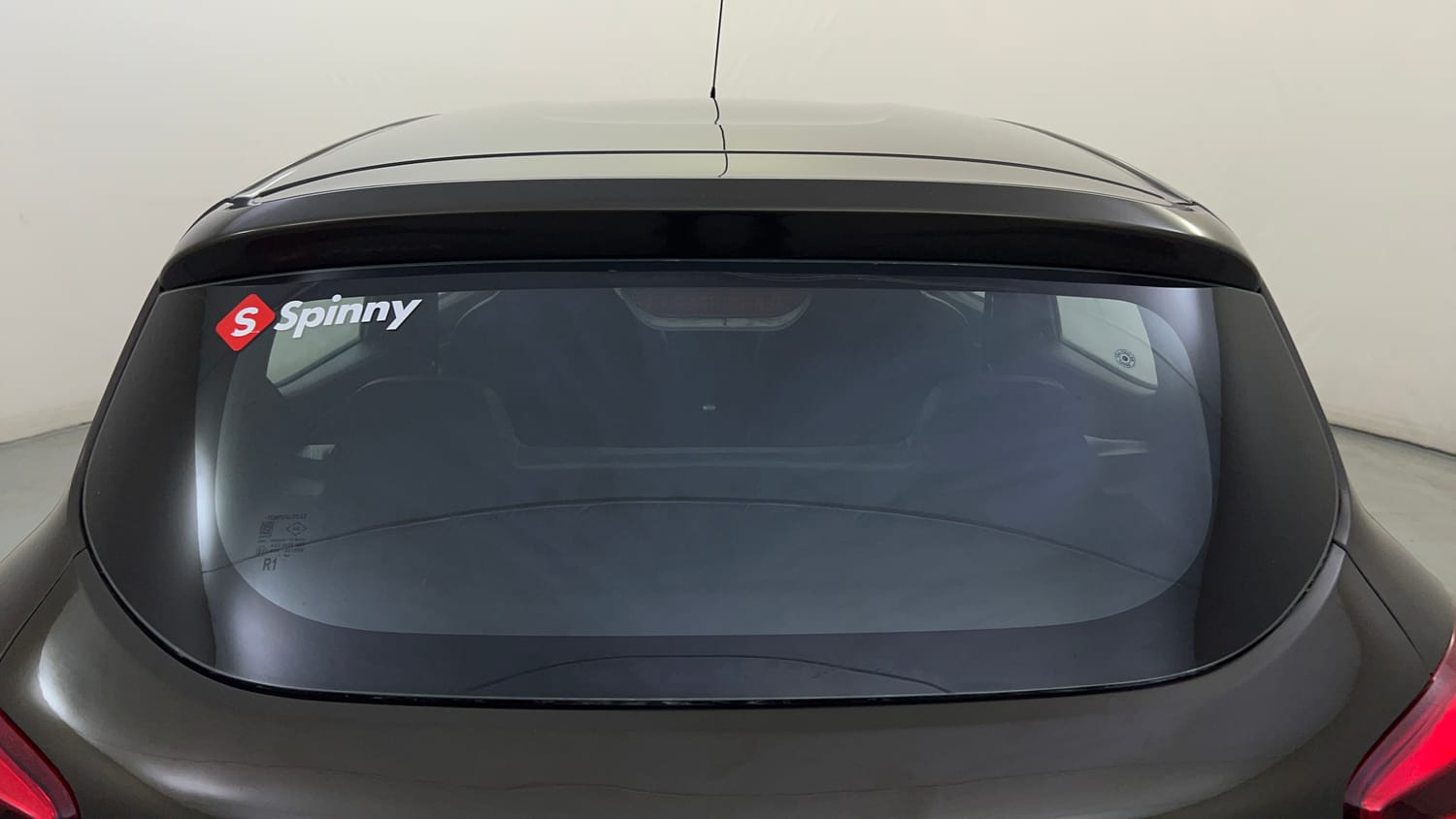 Used 2016 Renault Kwid RXL Petrol Manual exterior BACK WINDSHIELD VIEW