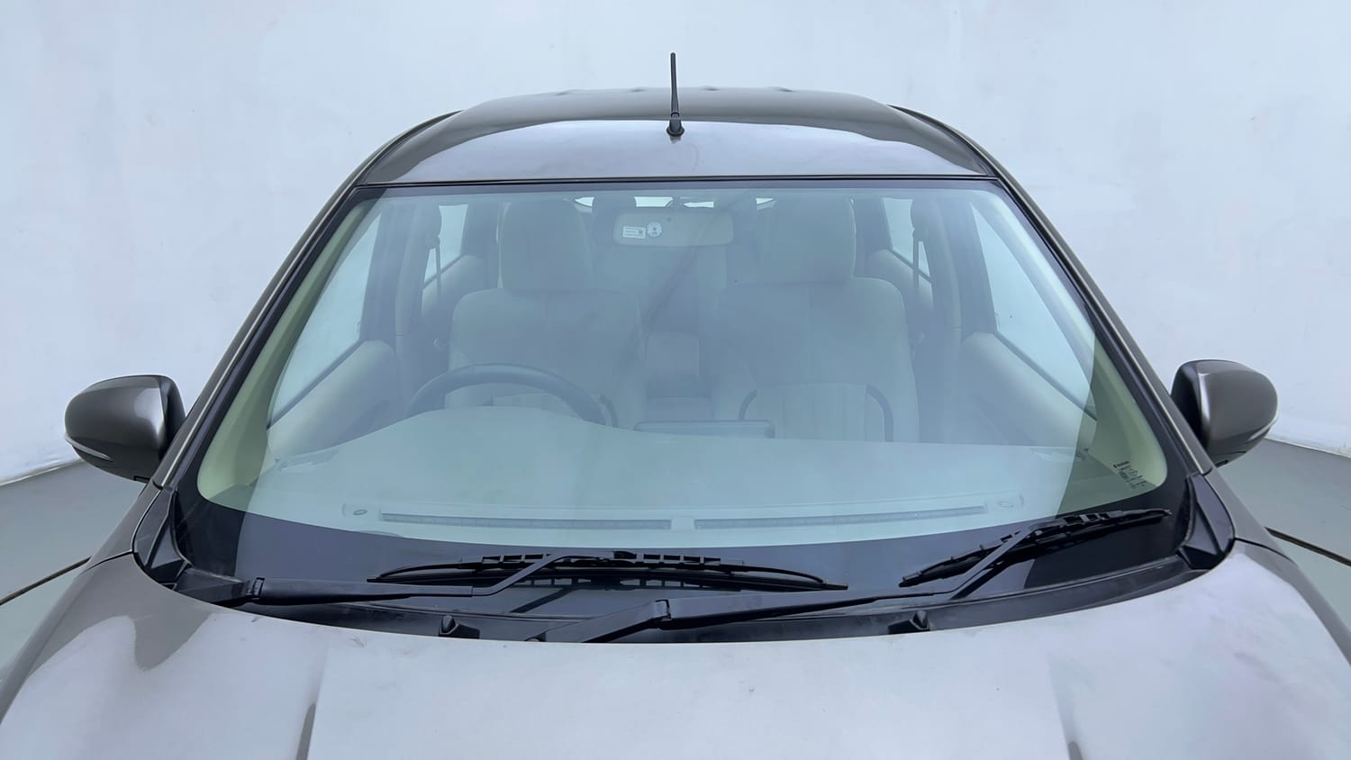 Used 2019 Maruti Suzuki New Ertiga ZXi AT Petrol Automatic exterior FRONT WINDSHIELD VIEW