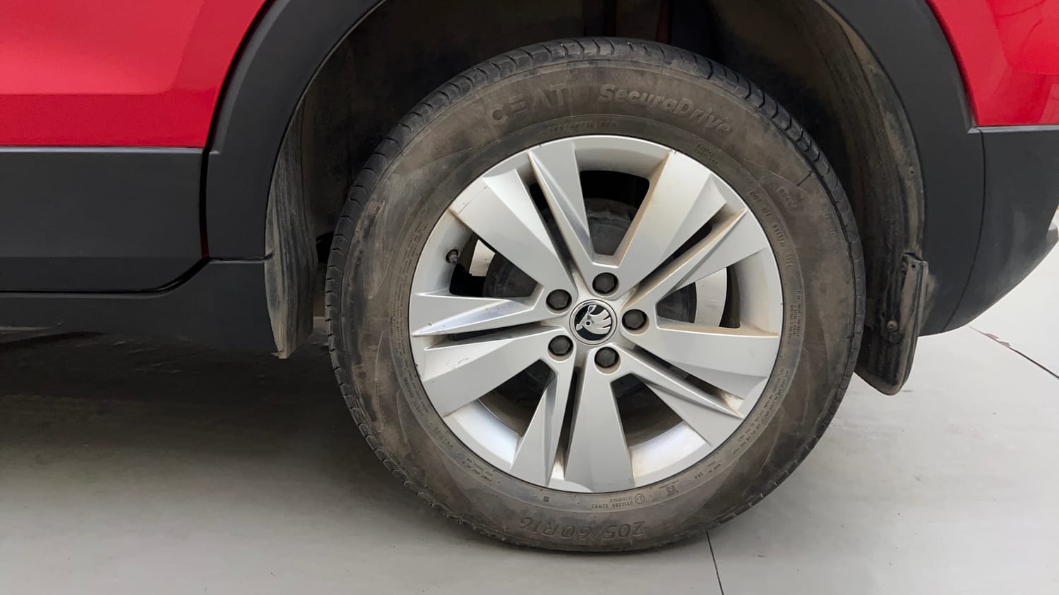Used 2024 Skoda Kushaq Ambition 1.0 TSI AT Petrol Automatic tyres LEFT REAR TYRE RIM VIEW