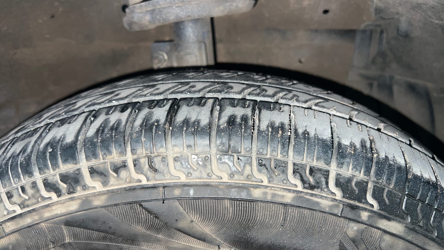 Used 2017 Maruti Suzuki Swift VXi Petrol Manual tyres RIGHT FRONT TYRE TREAD VIEW