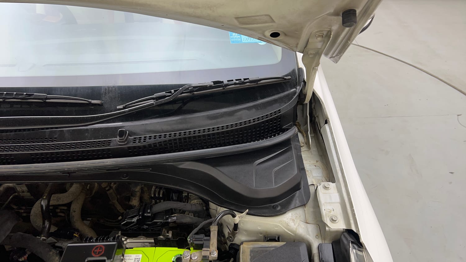 Used 2019 Hyundai Verna SX 1.6 VTVT Petrol Manual engine ENGINE LEFT SIDE HINGE & APRON VIEW