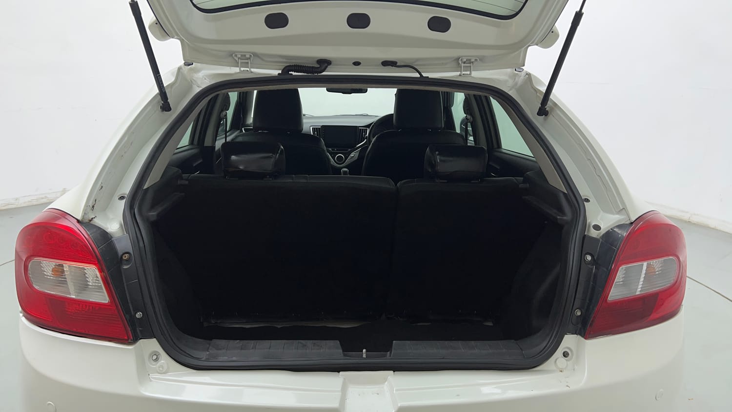Used 2016 Maruti Suzuki Baleno Zeta 1.2 AT Petrol Automatic interior DICKY INSIDE VIEW