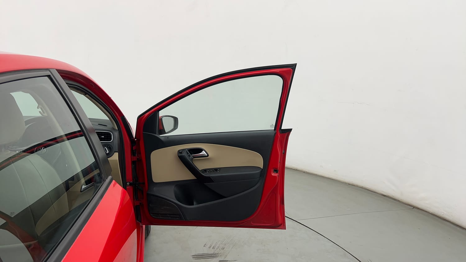 Used 2015 Volkswagen Polo Highline1.2L (P) Petrol Manual interior RIGHT FRONT DOOR OPEN VIEW