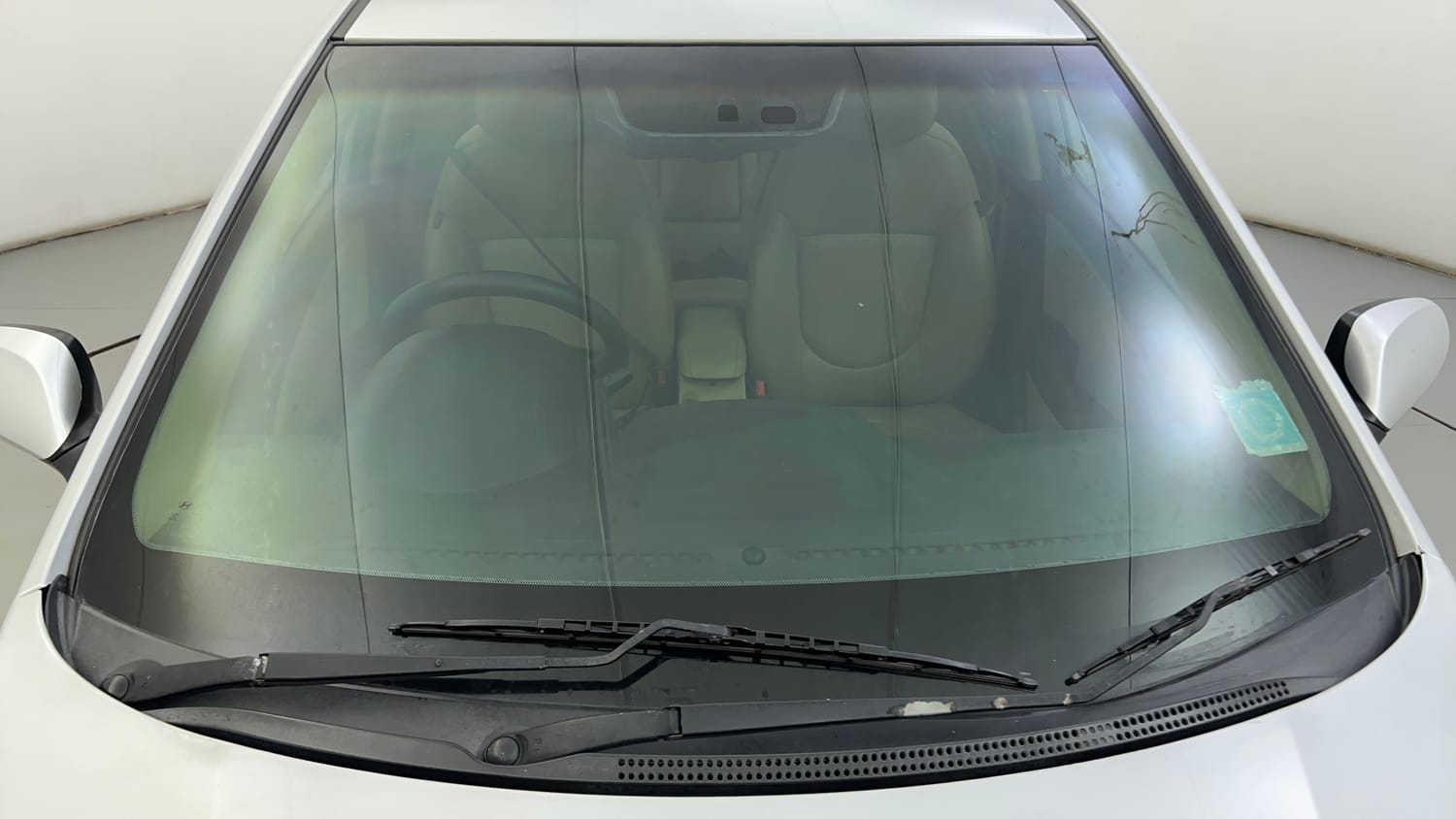 Used 2017 Hyundai Verna 1.6 CRDI SX (O) Diesel Manual exterior FRONT WINDSHIELD VIEW