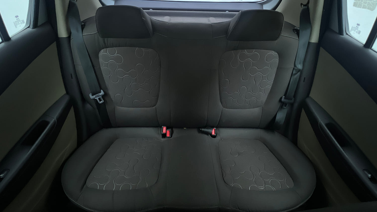 Used 2012 Hyundai i20 Magna 1.2 Petrol Manual interior REAR SEAT CONDITION VIEW