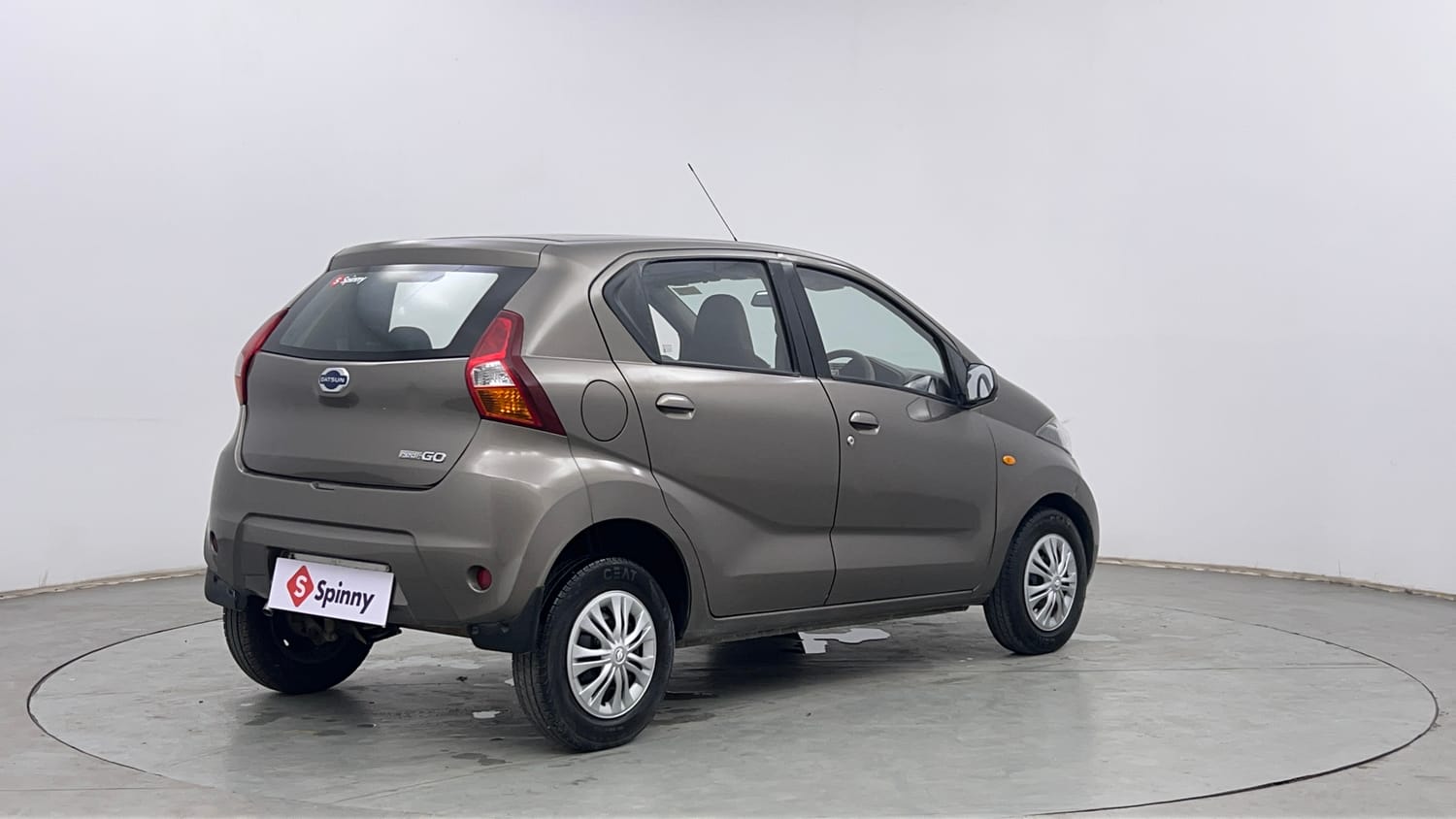 Used 2016 Datsun Redi-GO T Petrol Manual exterior RIGHT REAR CORNER VIEW