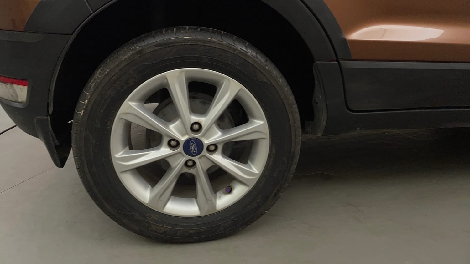 Used 2021 Ford EcoSport Titanium 1.5L TDCi Diesel Manual tyres RIGHT REAR TYRE RIM VIEW