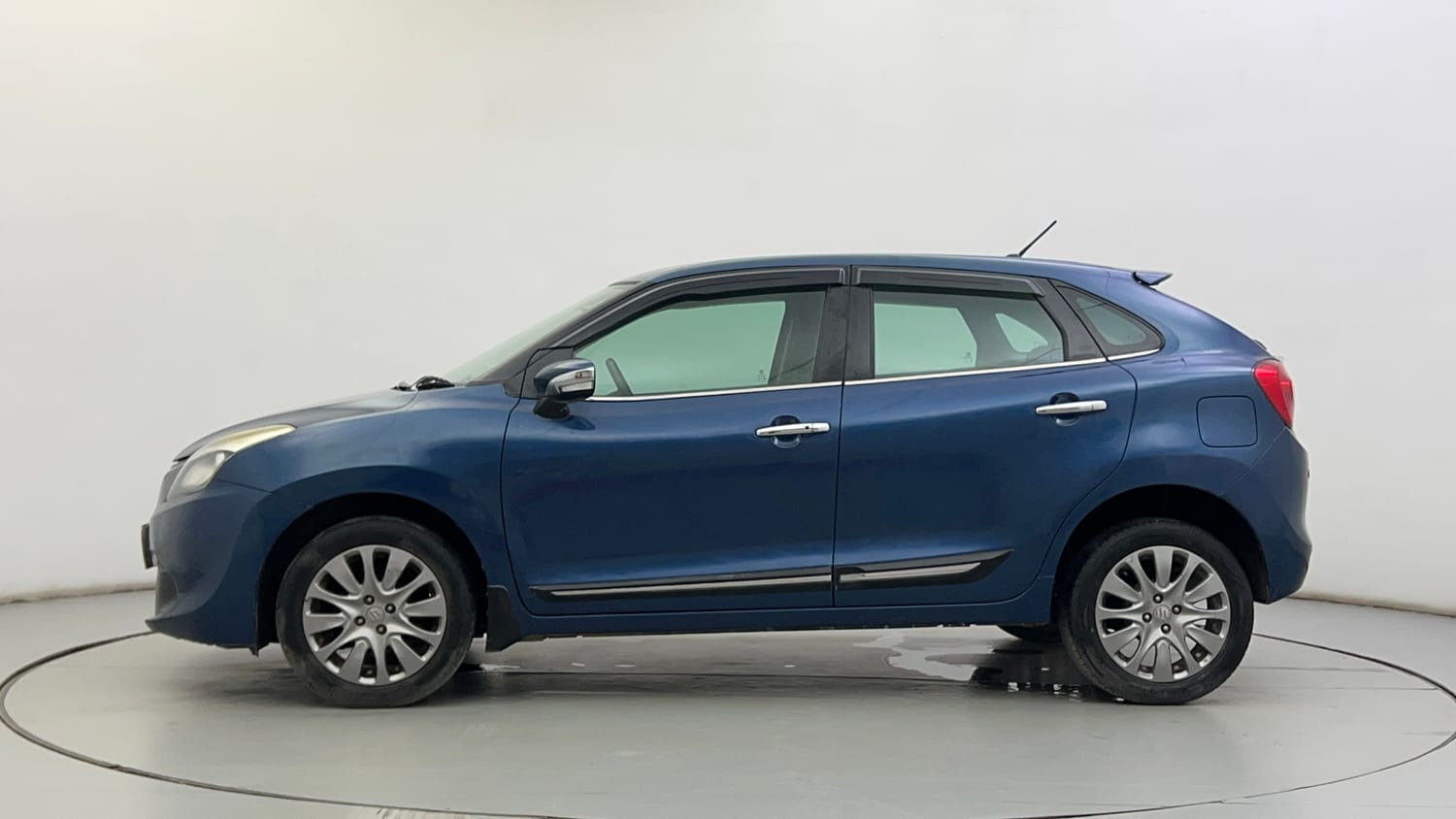 Used 2017 Maruti Suzuki Baleno Alpha 1.2 AT Petrol Automatic exterior LEFT SIDE VIEW