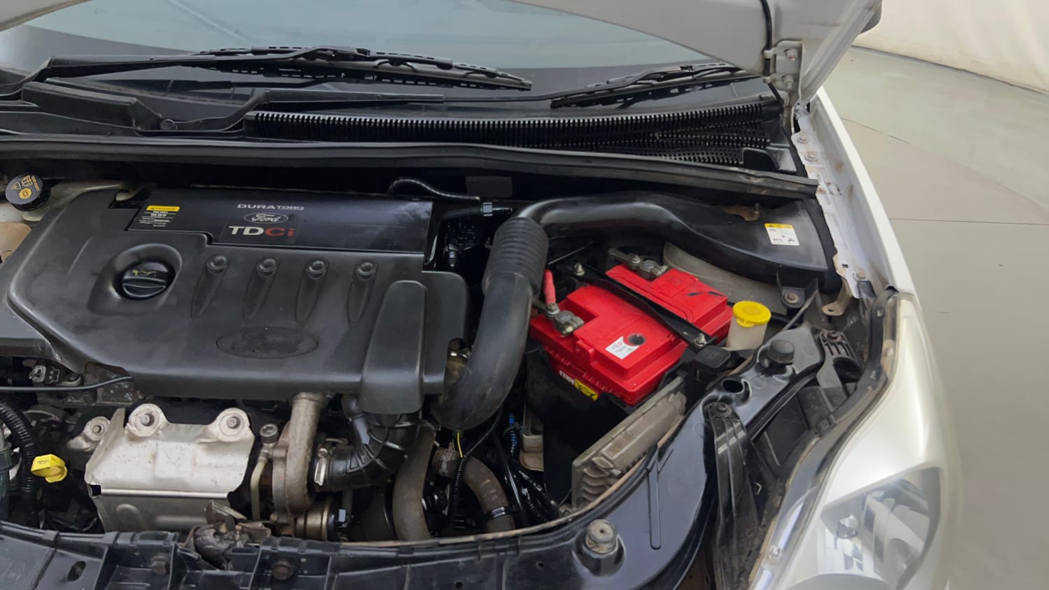 Used 2013 Ford Figo Duratorq Diesel EXI 1.4 Diesel Manual engine ENGINE LEFT SIDE HINGE & APRON VIEW