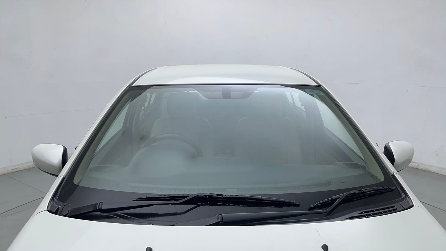 Used 2024 Maruti Suzuki Ciaz Sigma 1.5 Petrol Manual exterior FRONT WINDSHIELD VIEW