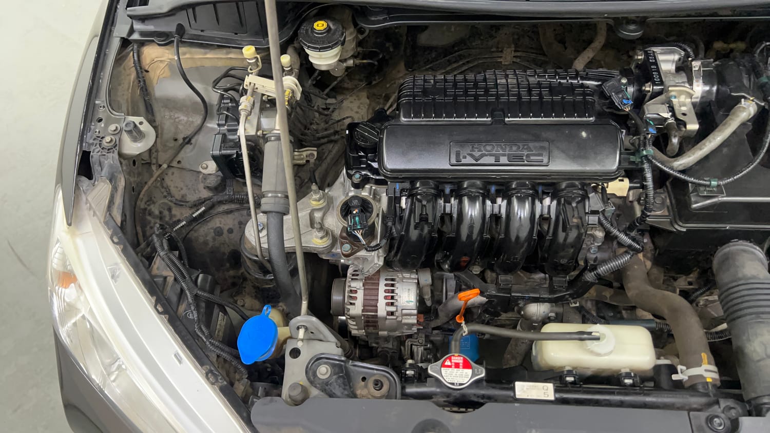 Used 2016 Honda City VX CVT Petrol Automatic engine ENGINE RIGHT SIDE VIEW