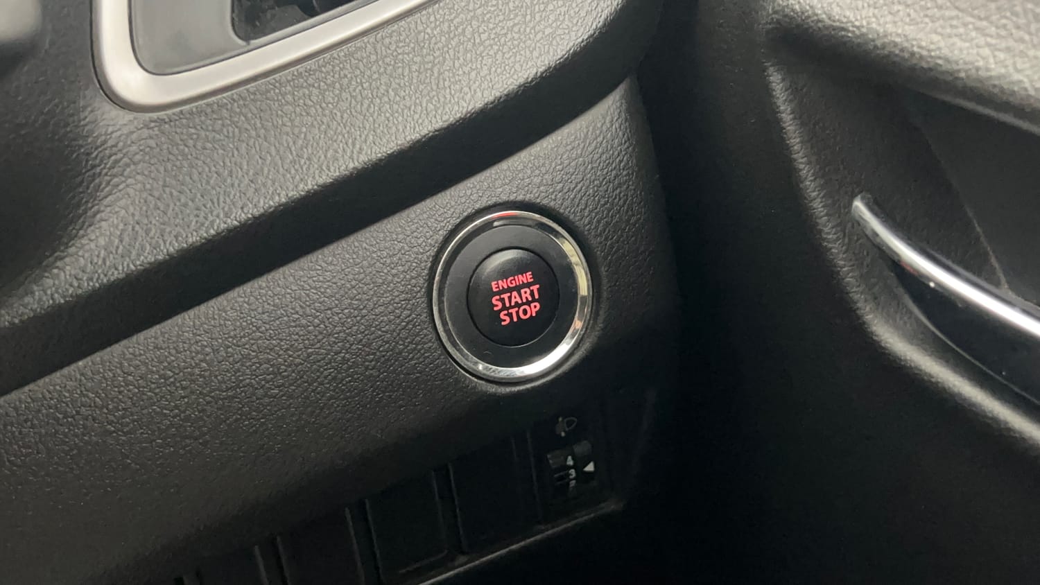 Used 2020 Toyota Glanza G CVT Petrol Automatic top_features Keyless start