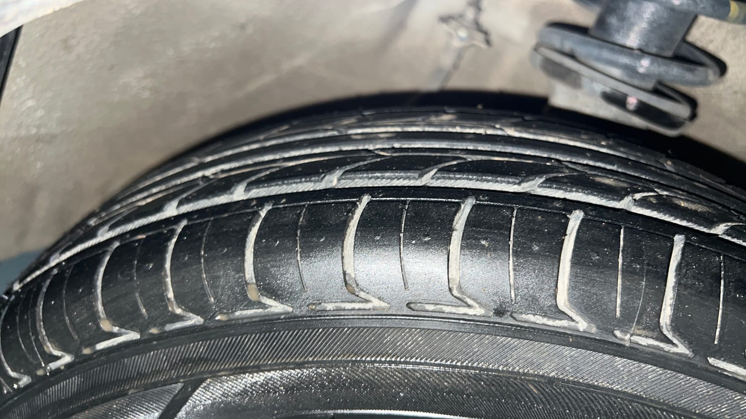 Used 2018 Maruti Suzuki Alto 800 LXi Petrol Manual tyres RIGHT FRONT TYRE TREAD VIEW