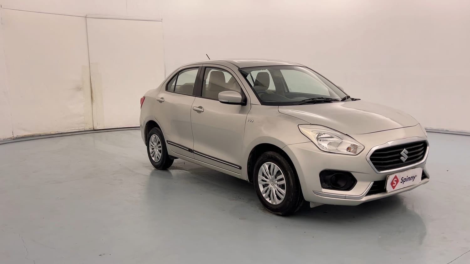 Used 2018 Maruti Suzuki Dzire VXi AMT Petrol Automatic exterior RIGHT FRONT CORNER VIEW
