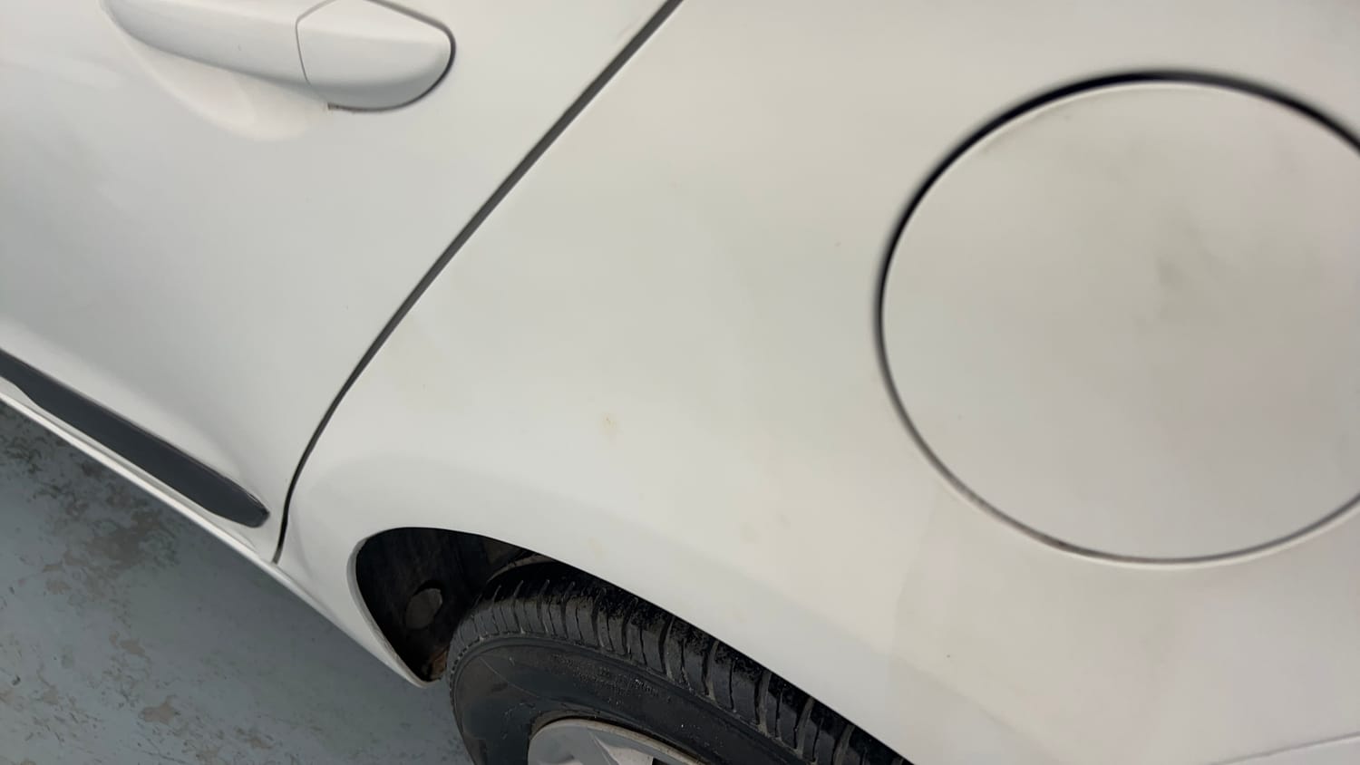 Used 2015 Hyundai Elite i20 Sportz 1.2 Petrol Manual dents MINOR SCRATCH