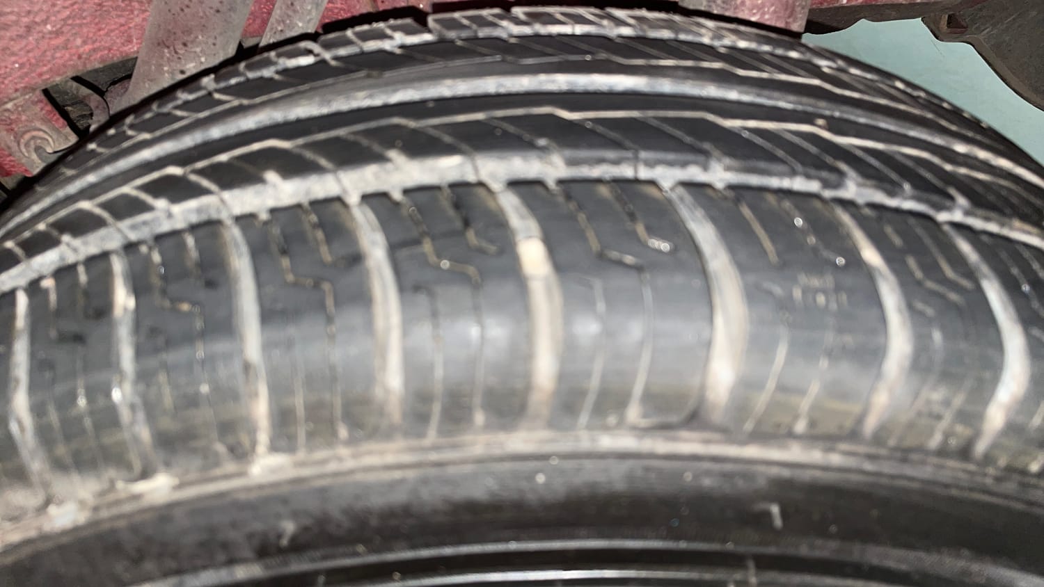 Used 2016 Mahindra KUV100 K2 Plus 6 STR Petrol Manual tyres LEFT REAR TYRE TREAD VIEW