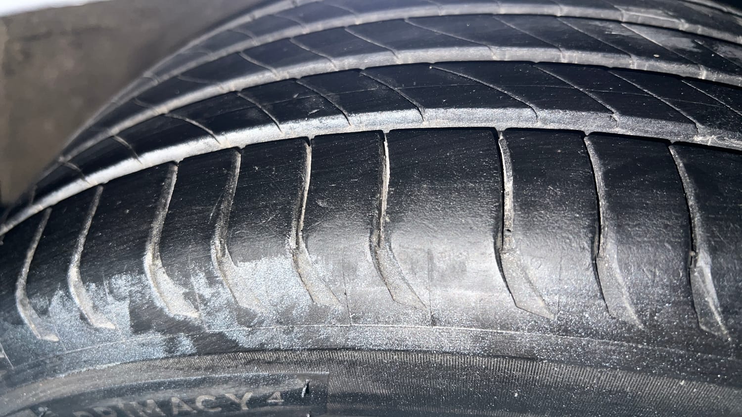 Used 2020 Maruti Suzuki Ciaz Alpha Hybrid 1.5 Petrol Manual tyres RIGHT FRONT TYRE TREAD VIEW