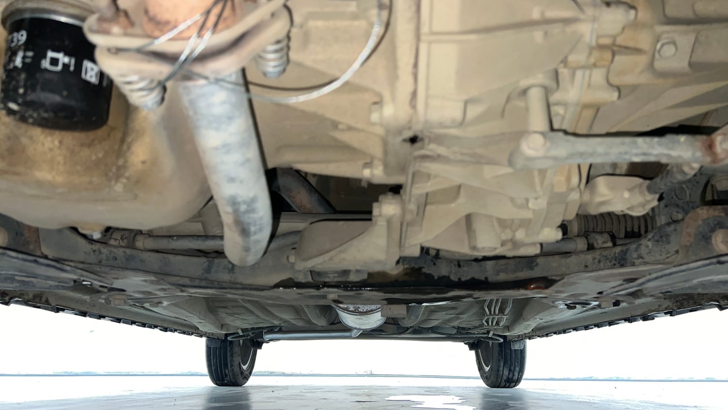 Used 2021 Maruti Suzuki Ignis Alpha 1.2 MT Petrol Manual extra FRONT LEFT UNDERBODY VIEW