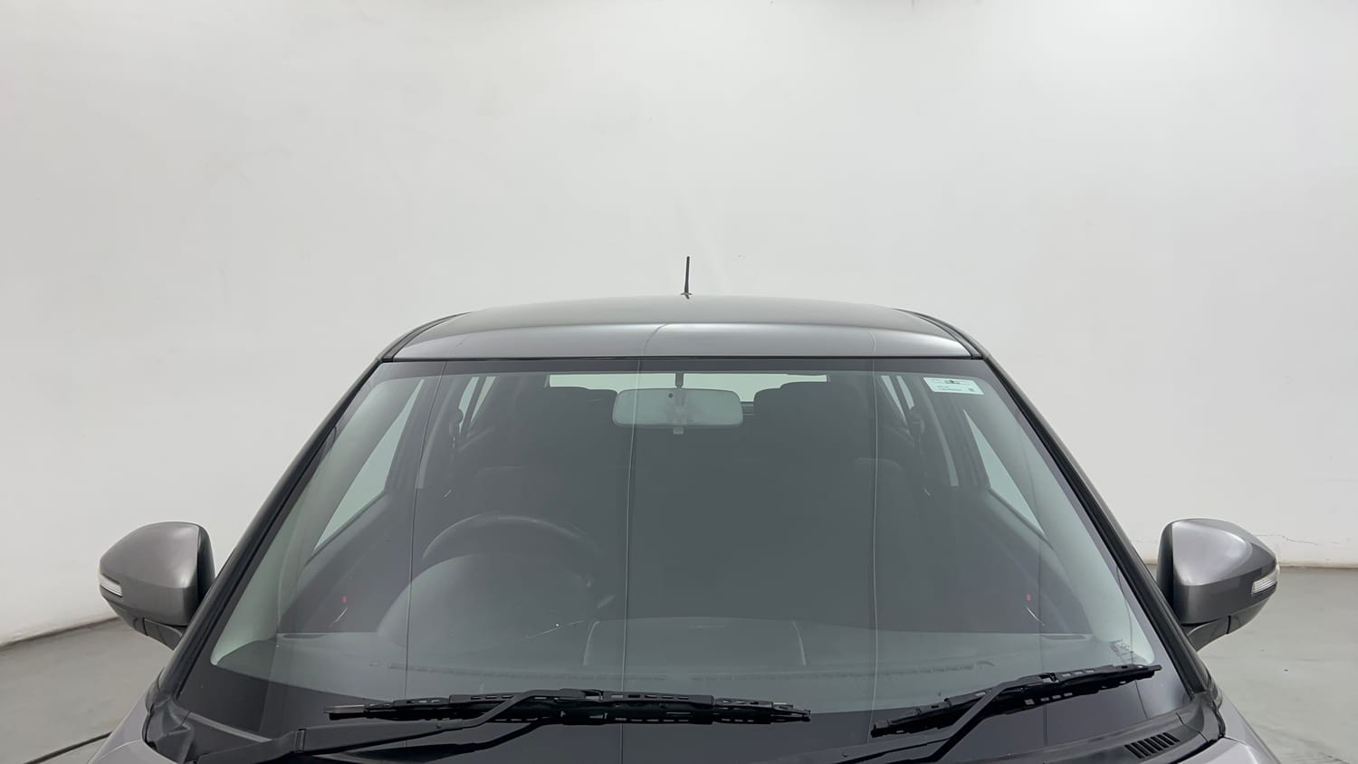 Used 2017 Maruti Suzuki Swift VXi Petrol Manual exterior FRONT WINDSHIELD VIEW