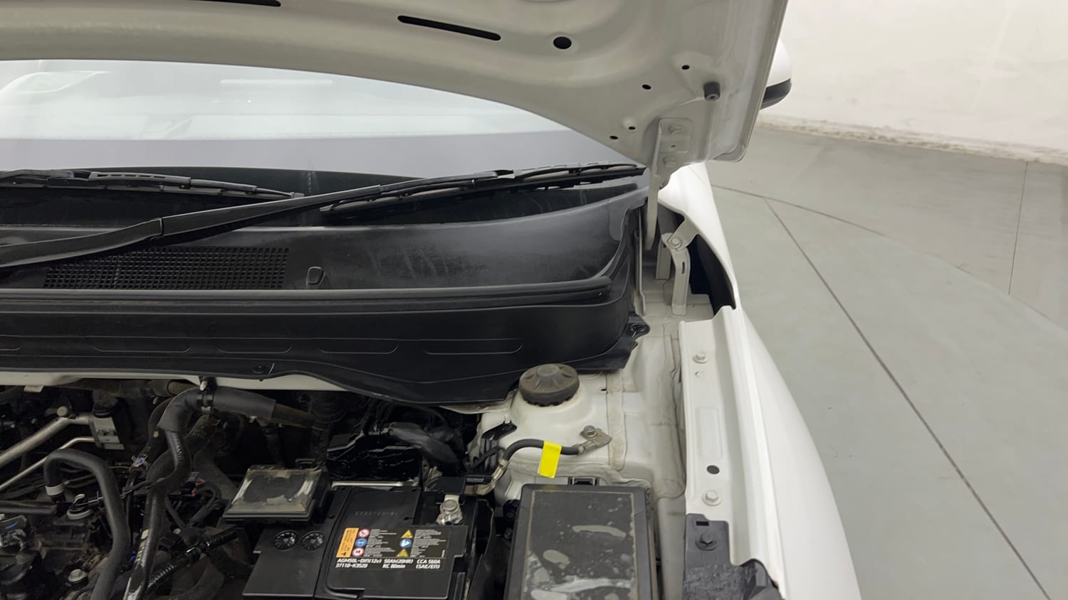 Used 2023 Hyundai Venue S (O) 1.2 Petrol Petrol Manual engine ENGINE LEFT SIDE HINGE & APRON VIEW