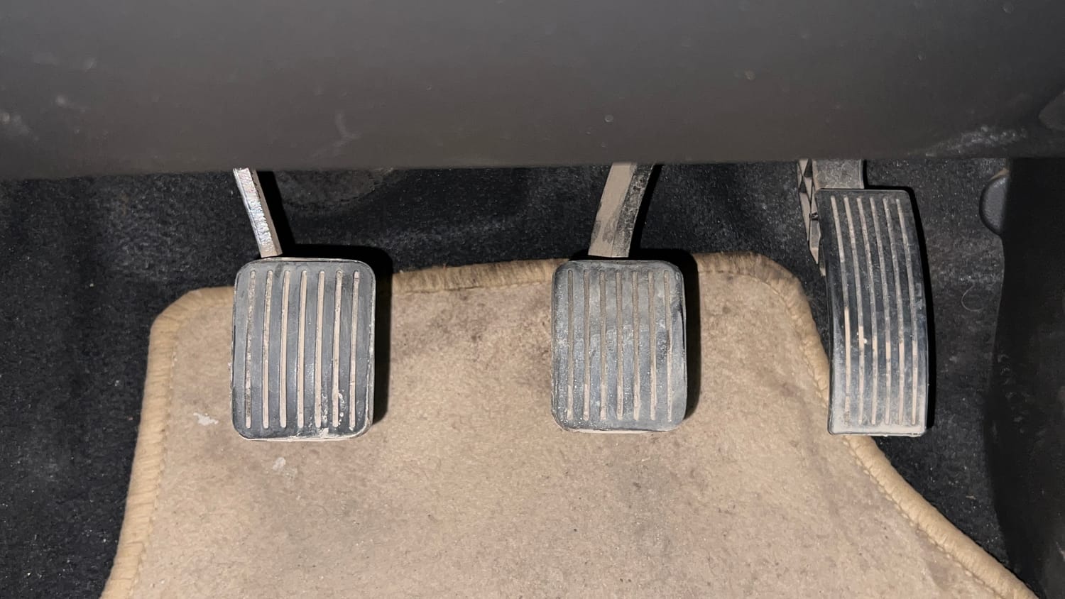 Used 2015 Hyundai Grand i10 Sportz 1.2 Kappa VTVT Petrol Manual interior PEDALS VIEW