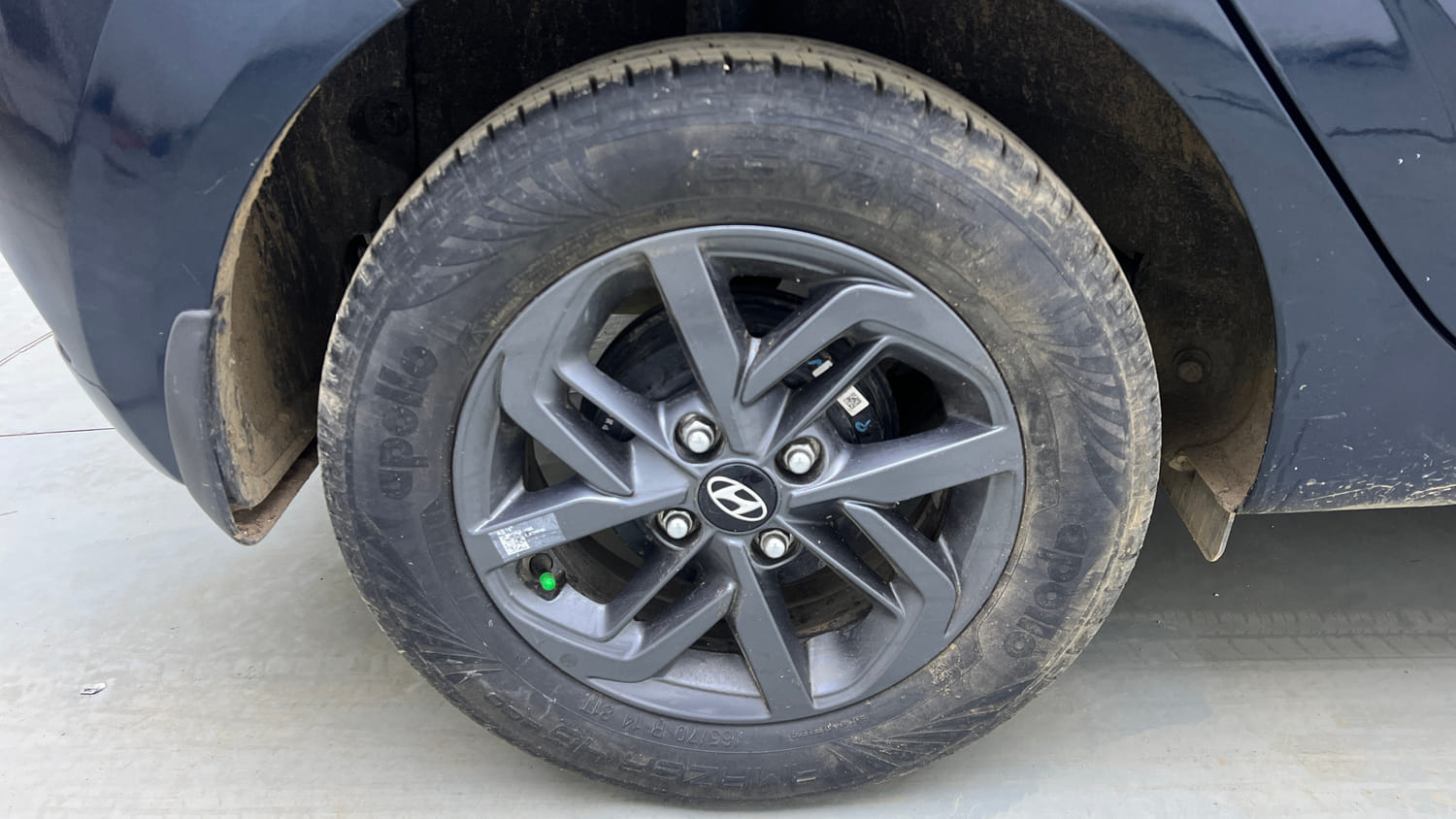 Used 2021 Hyundai Grand i10 Nios Sportz 1.2 Kappa VTVT Petrol Manual tyres RIGHT REAR TYRE RIM VIEW
