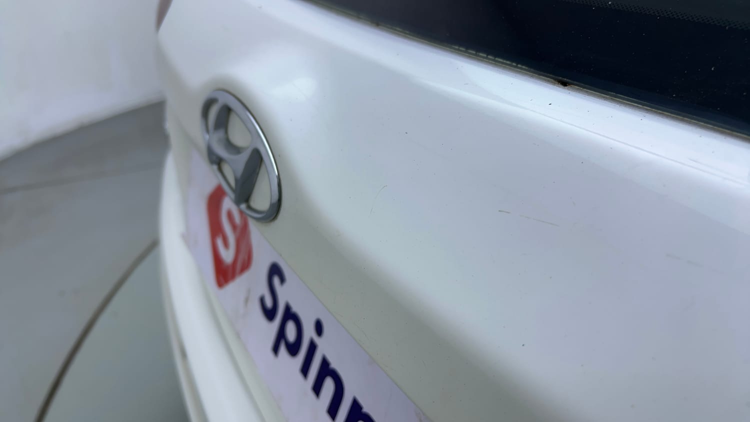 Used 2019 Hyundai Elite i20 Magna 1.4 AT Petrol Automatic dents MINOR SCRATCH