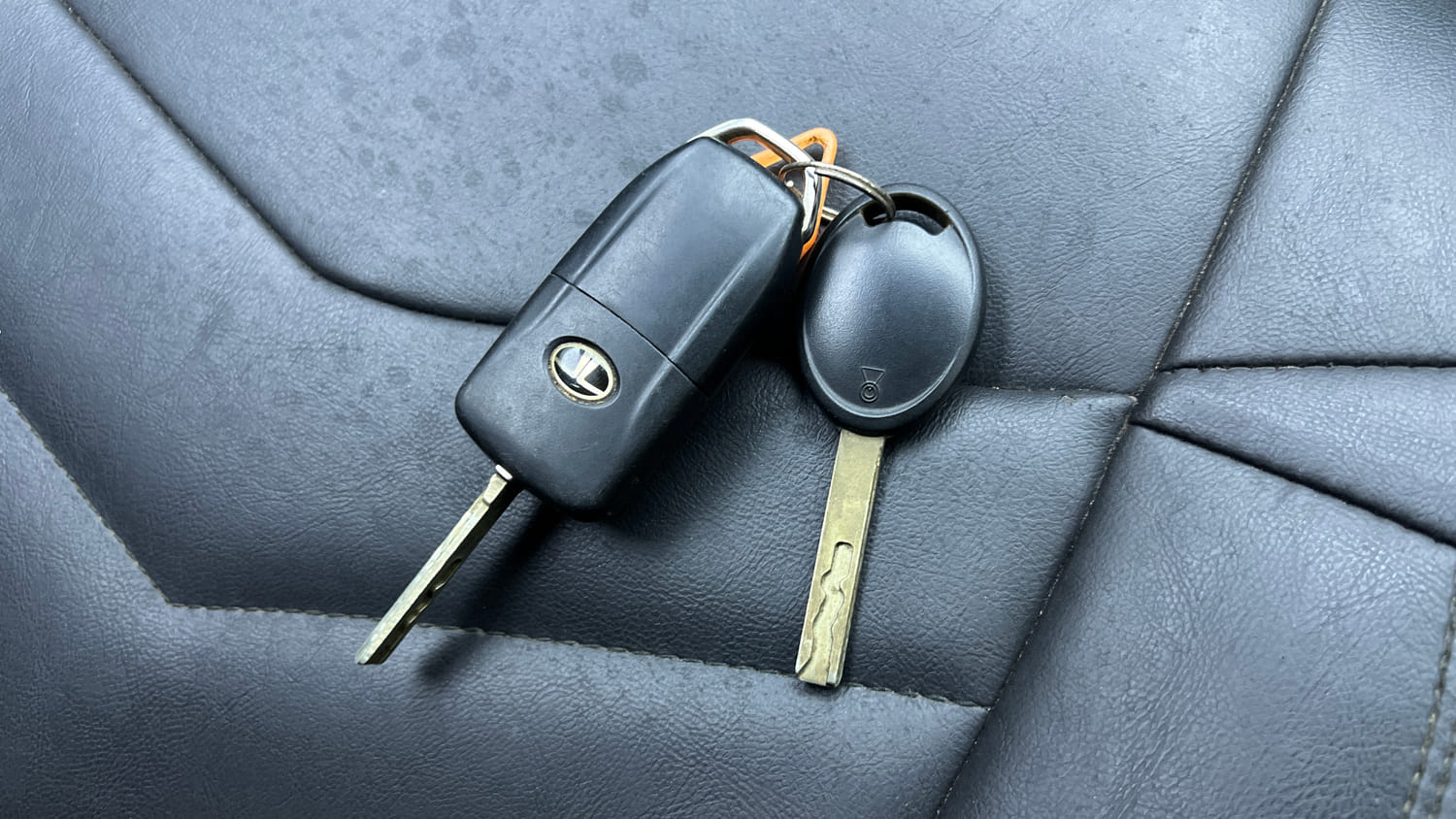 Used 2021 Tata Tiago XZ Plus Petrol Manual extra CAR KEY VIEW