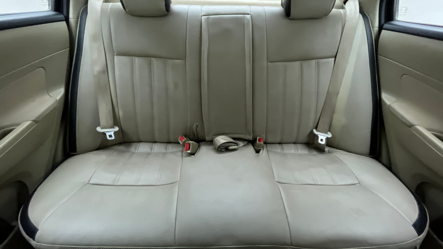 Used 2015 Maruti Suzuki Swift Dzire VXI Petrol Manual interior REAR SEAT CONDITION VIEW
