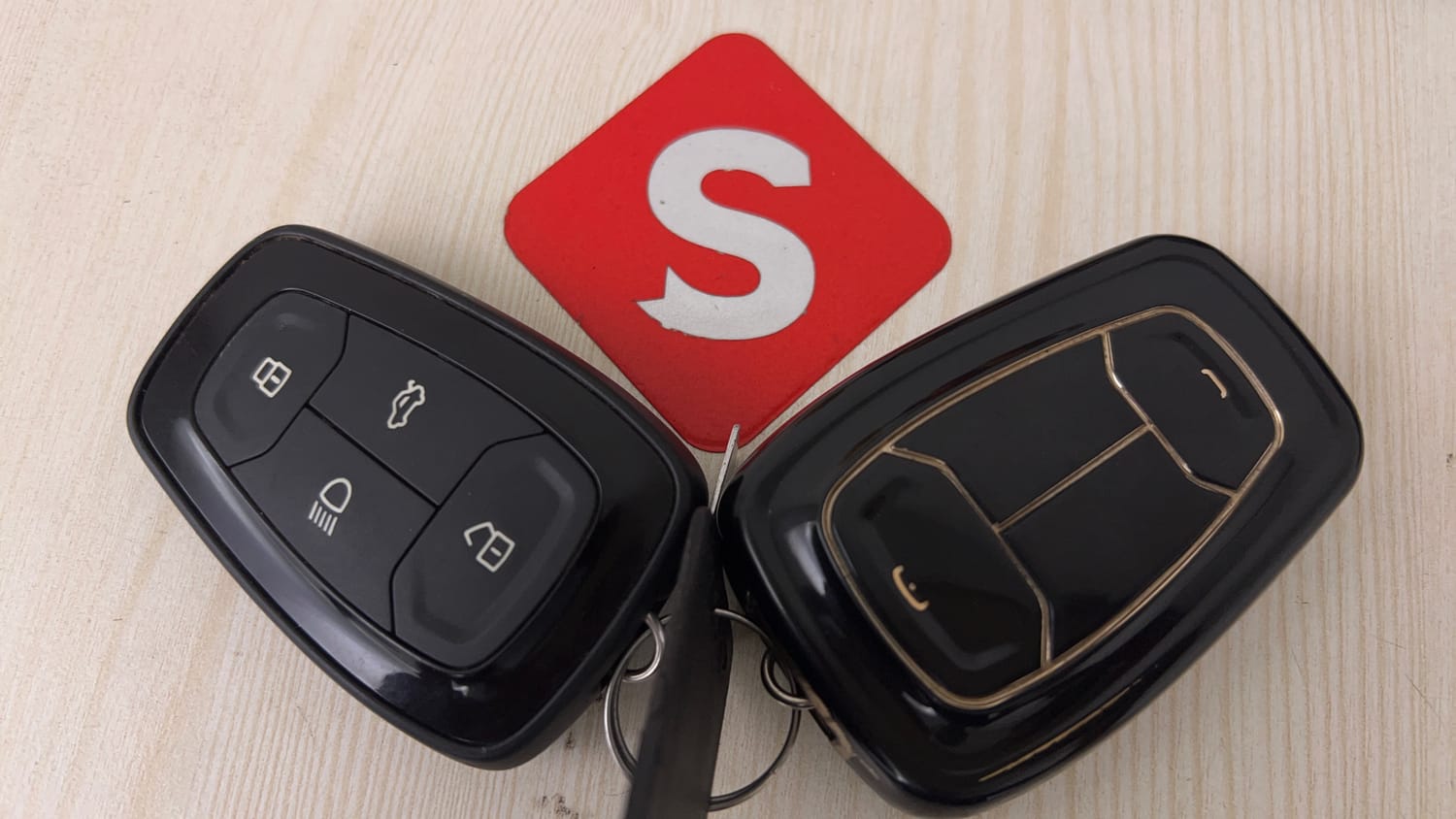 Used 2023 Tata Altroz XZA Petrol Petrol Automatic extra CAR KEY VIEW