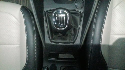 Used 2025 Skoda Kylaq Signature Petrol Manual interior GEAR  KNOB VIEW