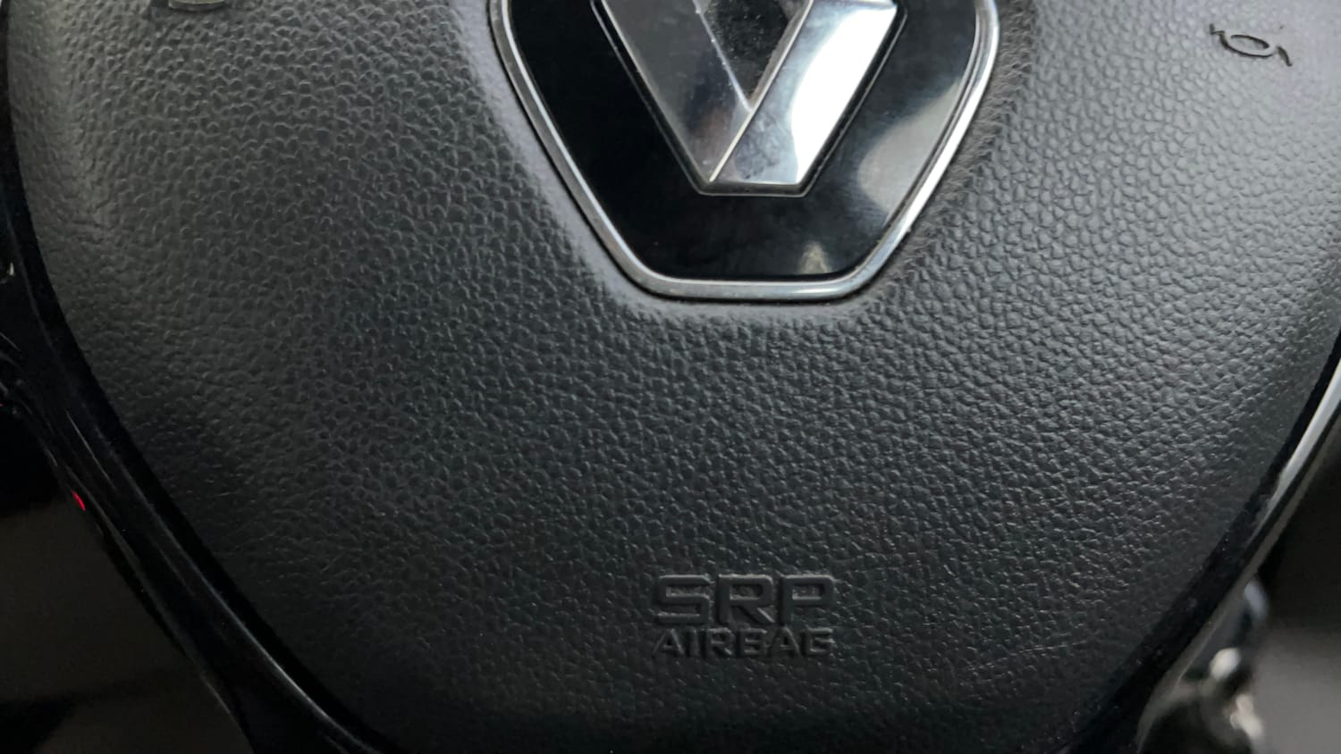 Used 2022 Renault Triber Limited Edition Petrol Manual top_features Airbags