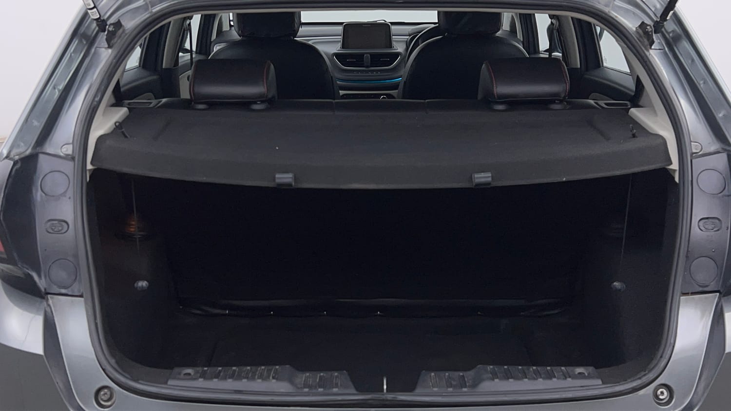 Used 2023 Tata Altroz XZA Petrol Petrol Automatic interior DICKY INSIDE VIEW