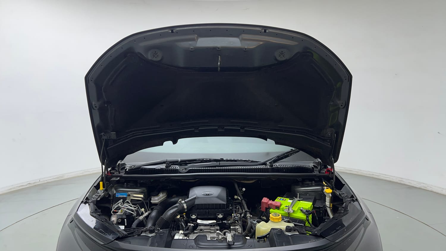 Used 2024 tata Nexon Fearless S 1.2 Revotron Petrol 7DCA Dual Tone Petrol Automatic engine ENGINE & BONNET OPEN FRONT VIEW